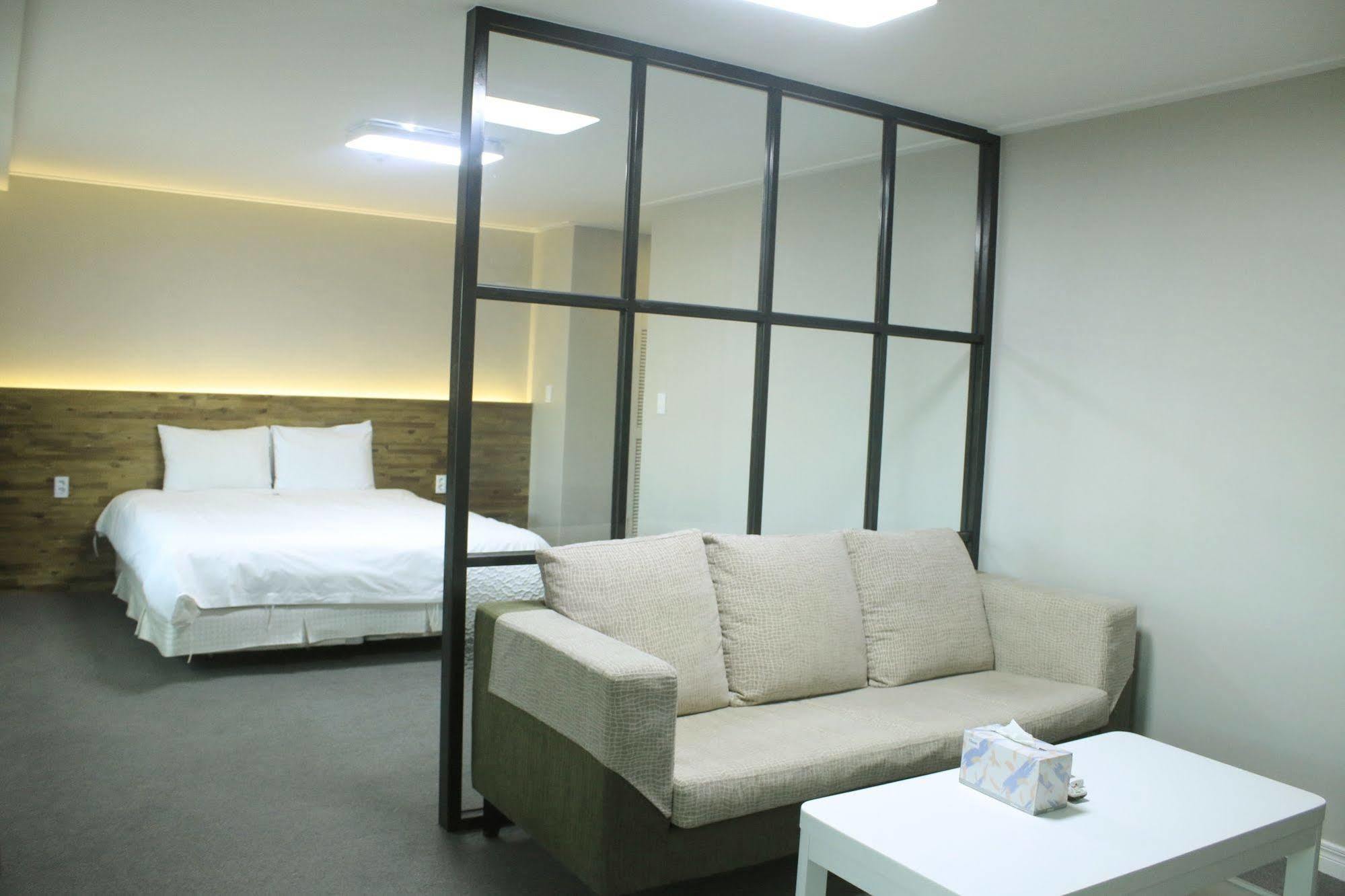 Hotel Ocean View Ilsan Ni Esterno foto